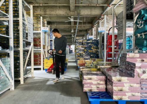 拼多多 新品牌計劃 升級 將同5000家制造企業共創新品牌,拉動1萬億銷售額